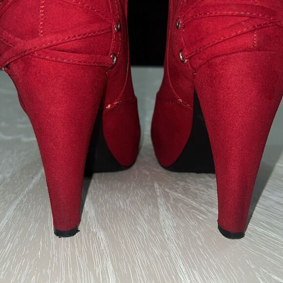 Guess Red Suede Lace Up Back Booties 7.5 - Picture 3 of 9